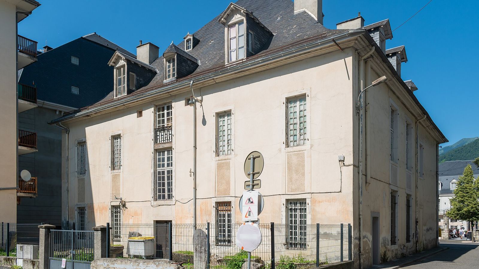 A grand thermal-era building in Bagnères-de-Luchon